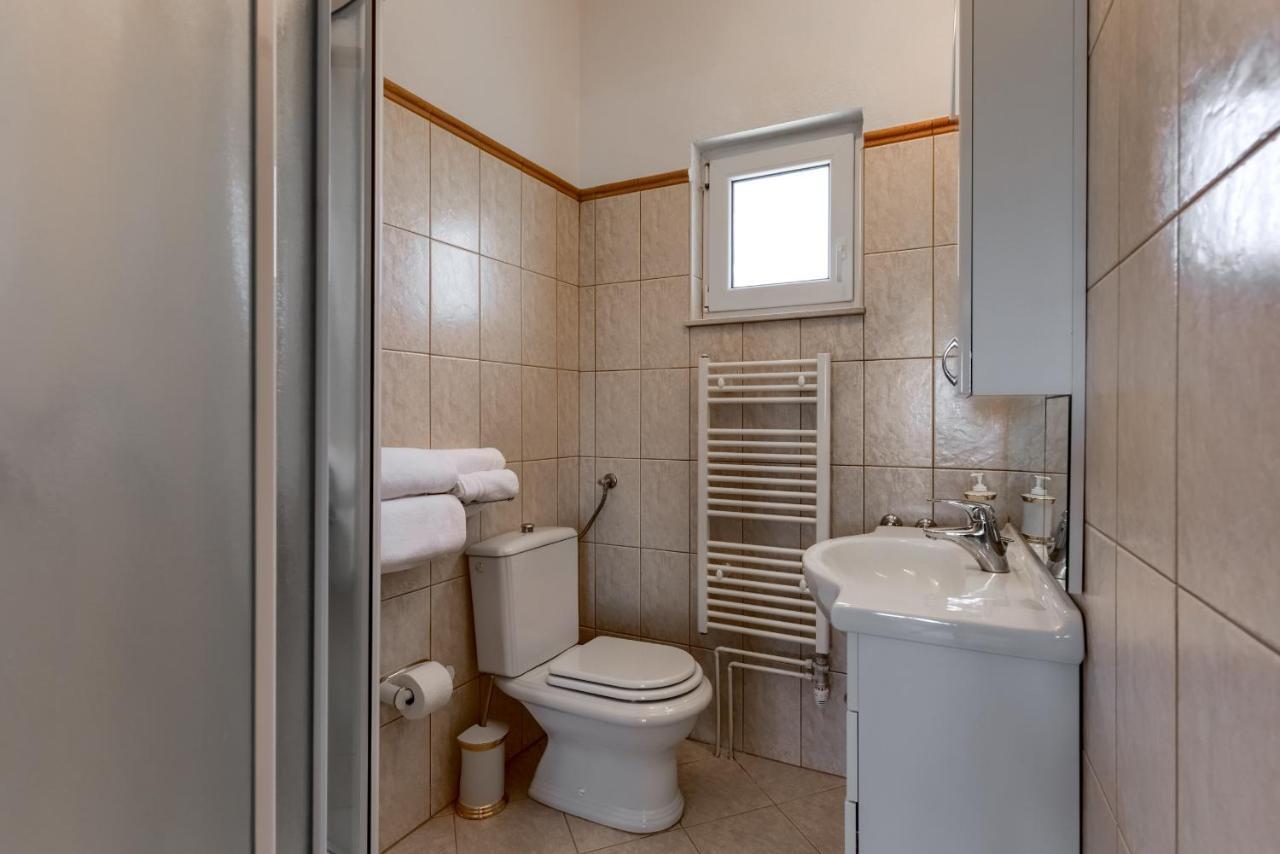 Haus Lilli Mit Pool Daire Ražanac Dış mekan fotoğraf