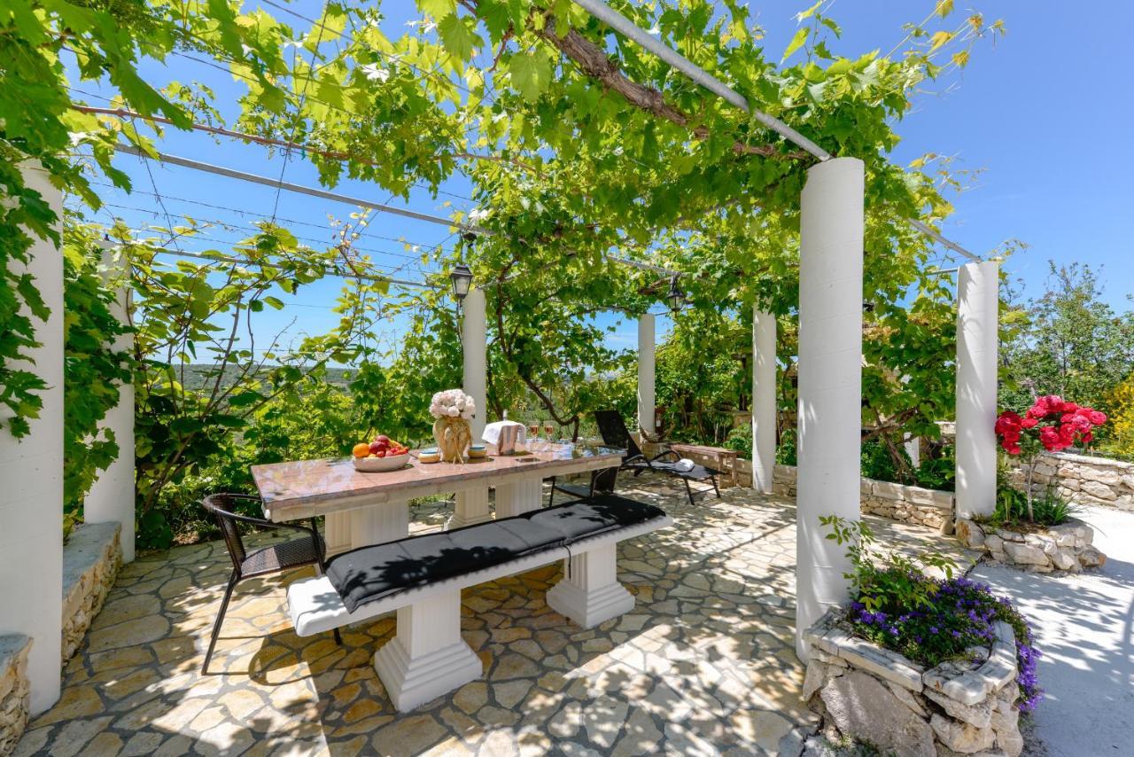Haus Lilli Mit Pool Daire Ražanac Dış mekan fotoğraf